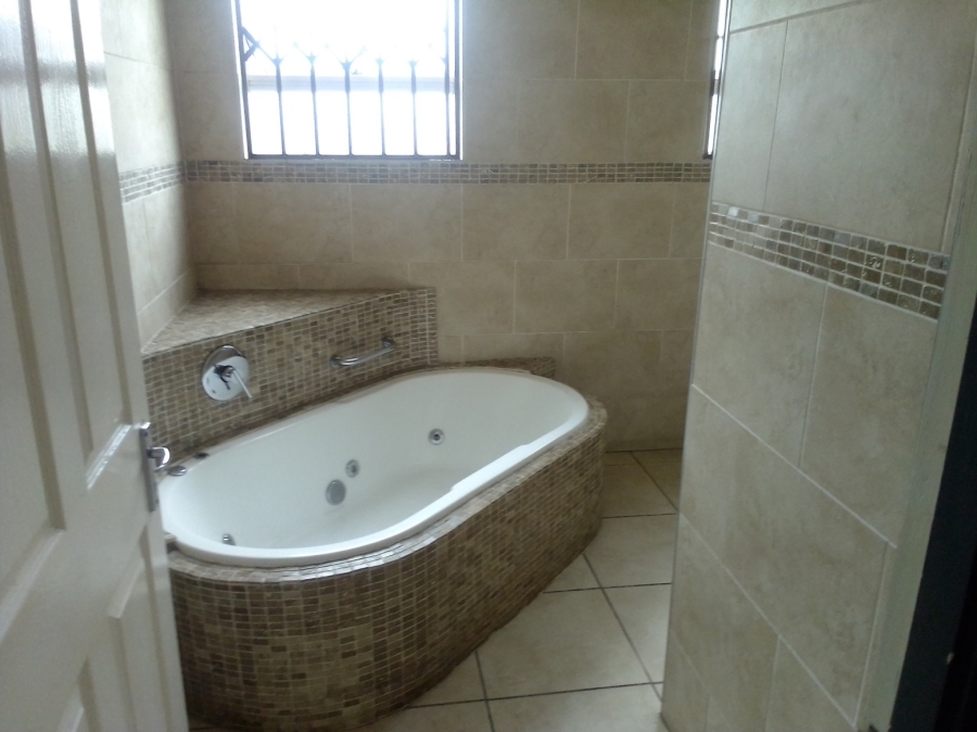 10 Bedroom Property for Sale in Quigney Eastern Cape